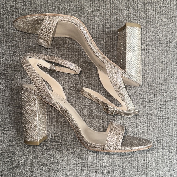 Pelle Moda Brynn Ankle Strap Sandal - Picture 6 of 8